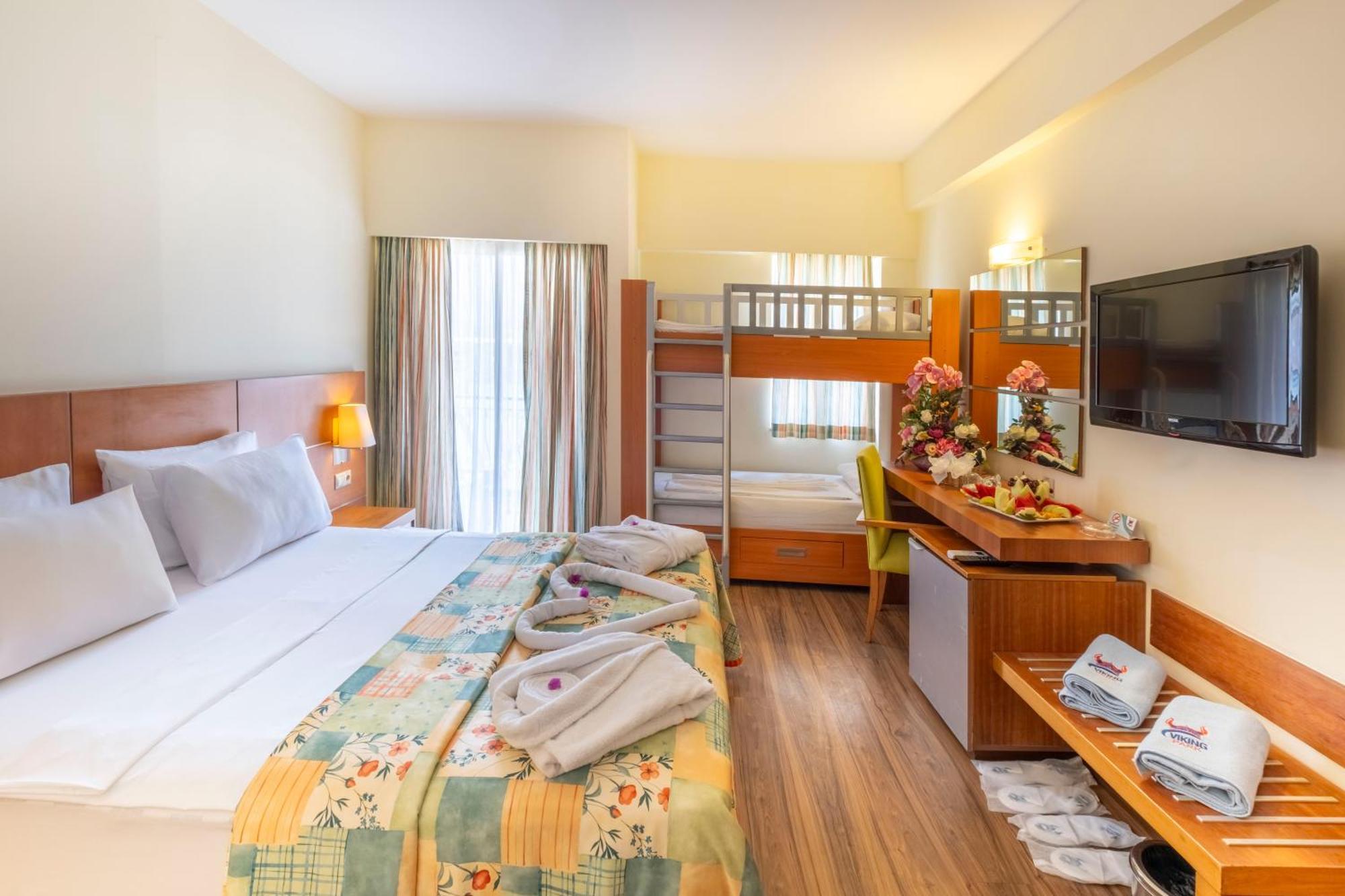 Standard Double or Twin Room Balcony